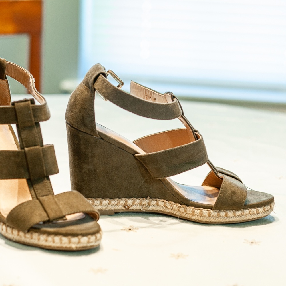 Women's shoes, sandals, wedges, open toed, Merona
